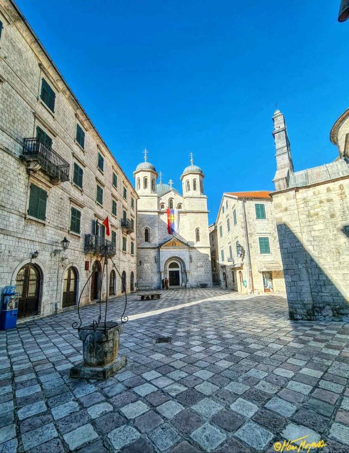 Apartman J&I Kotor Buitenkant foto