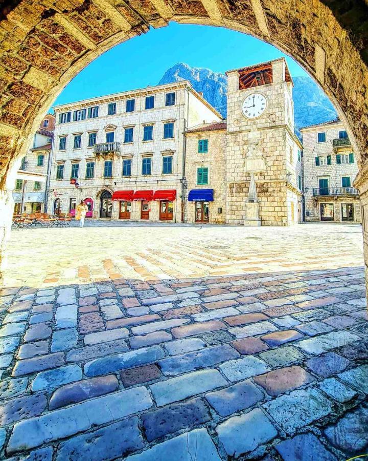 Apartman J&I Kotor Buitenkant foto