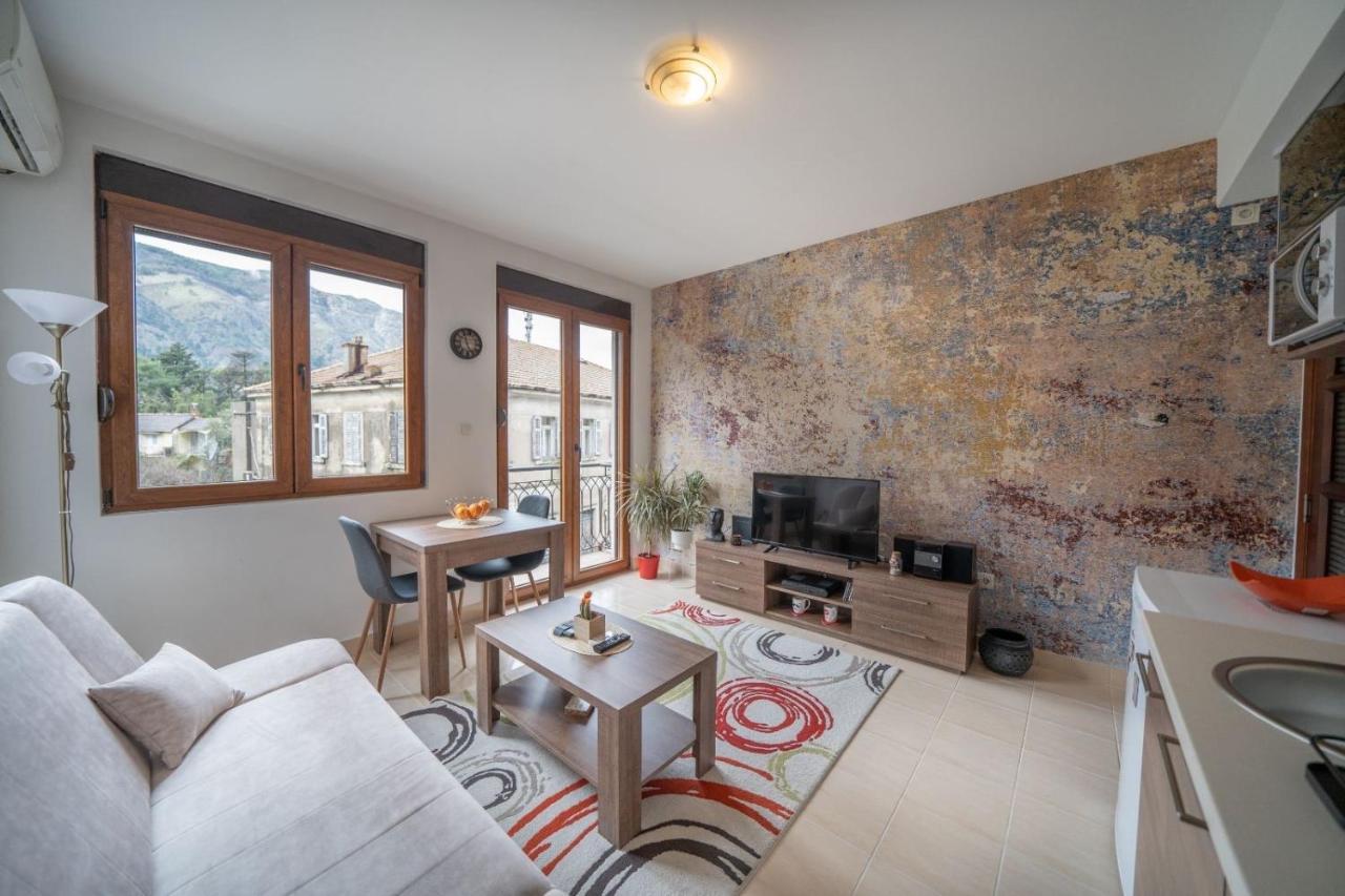 Apartman J&I Kotor Buitenkant foto